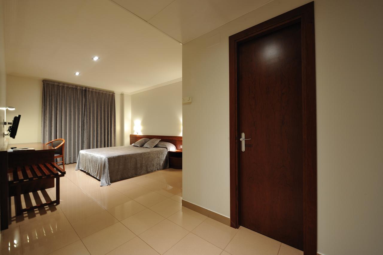 Hotel Els Noguers Manresa Kültér fotó