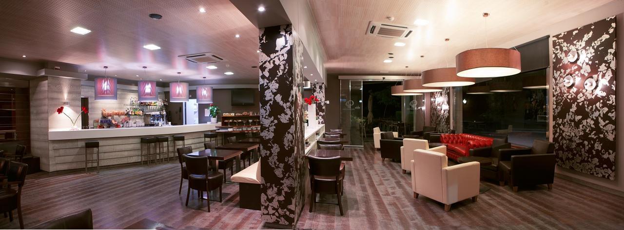 Hotel Els Noguers Manresa Kültér fotó